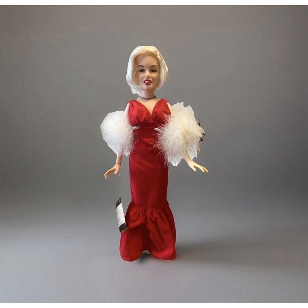 Vintage 1983 World Doll Marilyn Monroe 18" With Stand